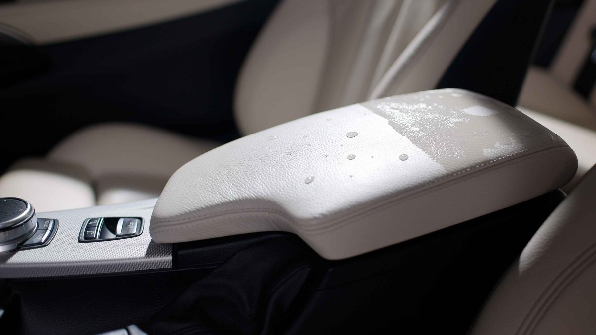 GYEON Q² Leather Coat REDEFINED