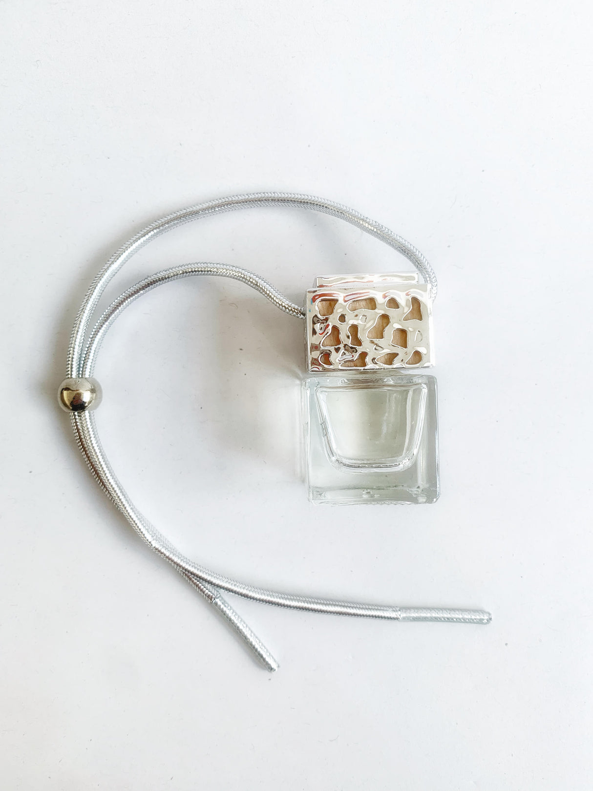 Daizy Inspired Luxury Silver Car Air Freshener / Perfume Oil Diffuser