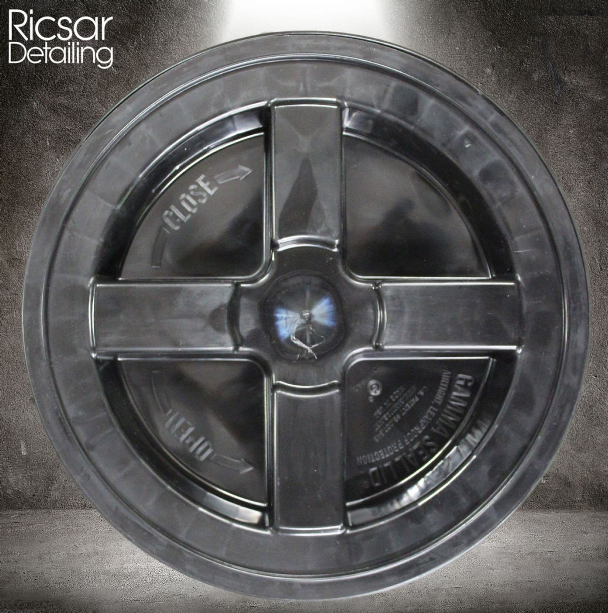 Poorboys Bucket With Dirt Guard & Gamma Seal